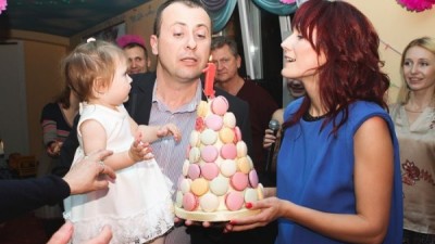 Празднование 1 года