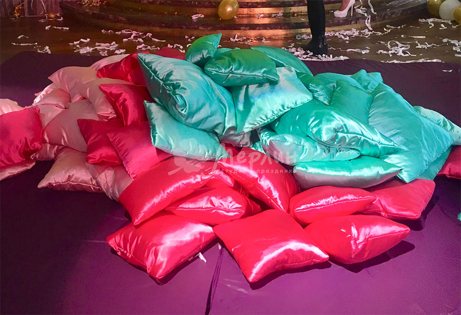 Pillow show –подушечное шоу