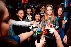 karaoke-party1